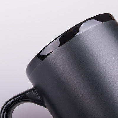 Xi-007 Supergrosser matt lackierter Becher mit rundem Henkel, 0,45 L - Preis Beispiel 150 Stück 5,19 EUR inkl. Druck *