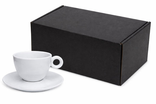 stabile-geschenk-verpackung-kaffeetasse-mit-unterasse-schwarz